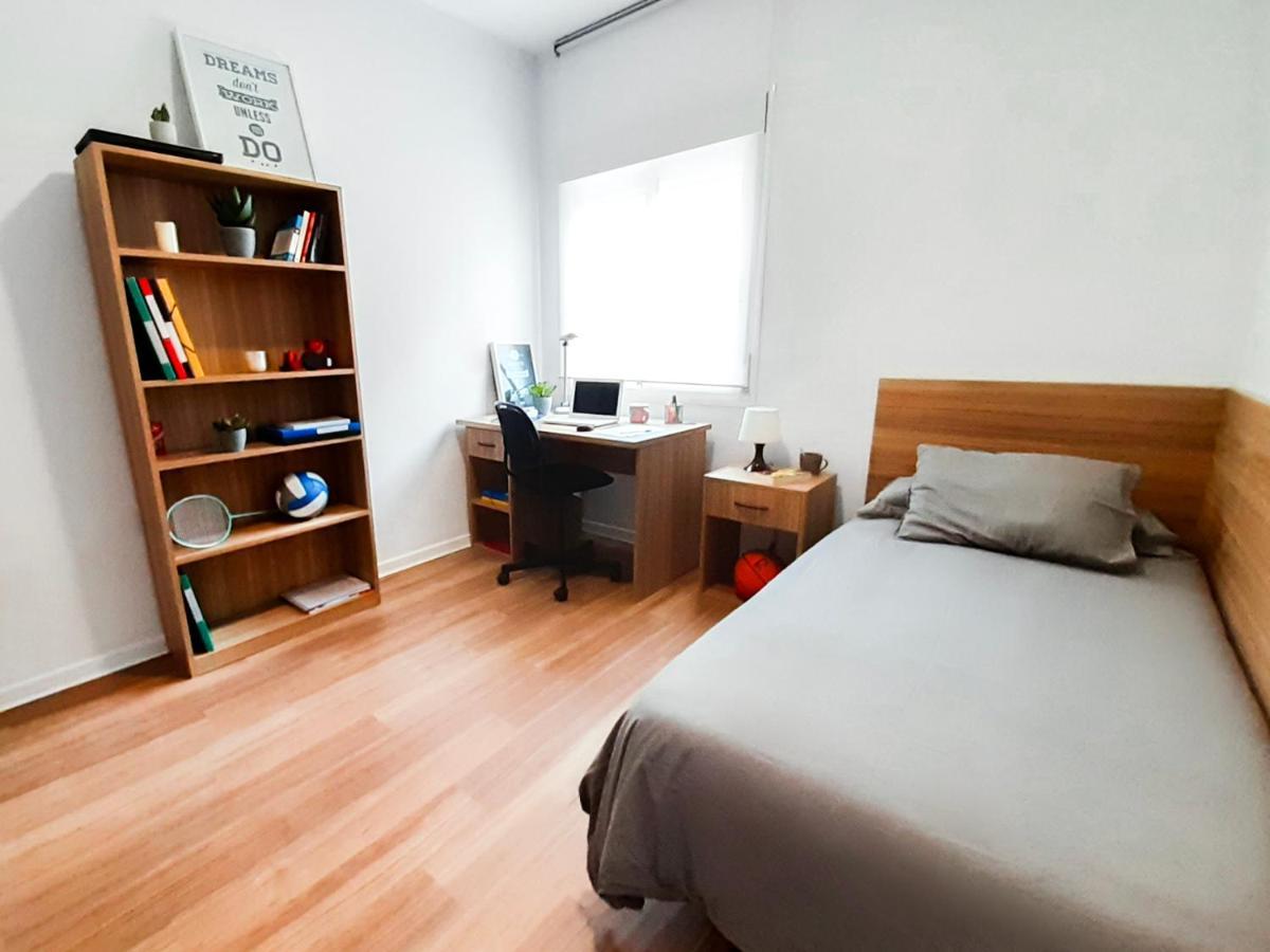 Micampus Malaga Student Residence Exterior photo
